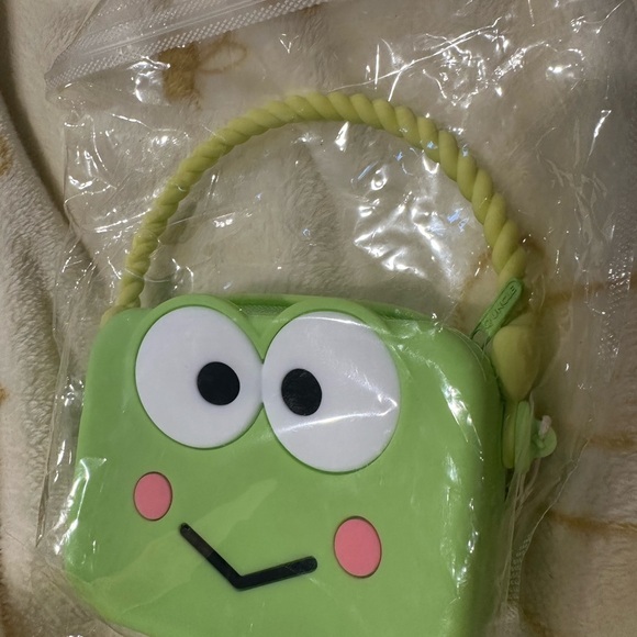 Keroppi (Hello Kitty) Bag - Picture 3 of 3